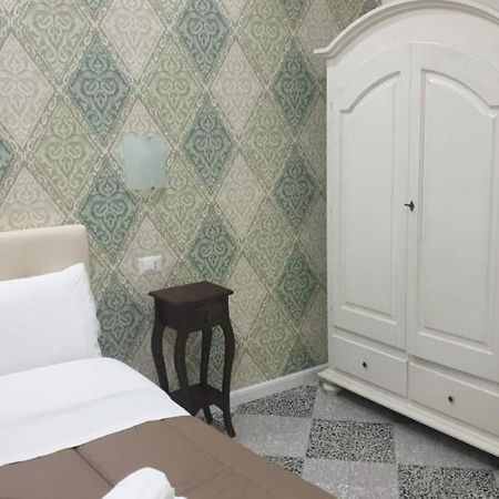 ياتّيباليا B&B By The Station المظهر الخارجي الصورة
