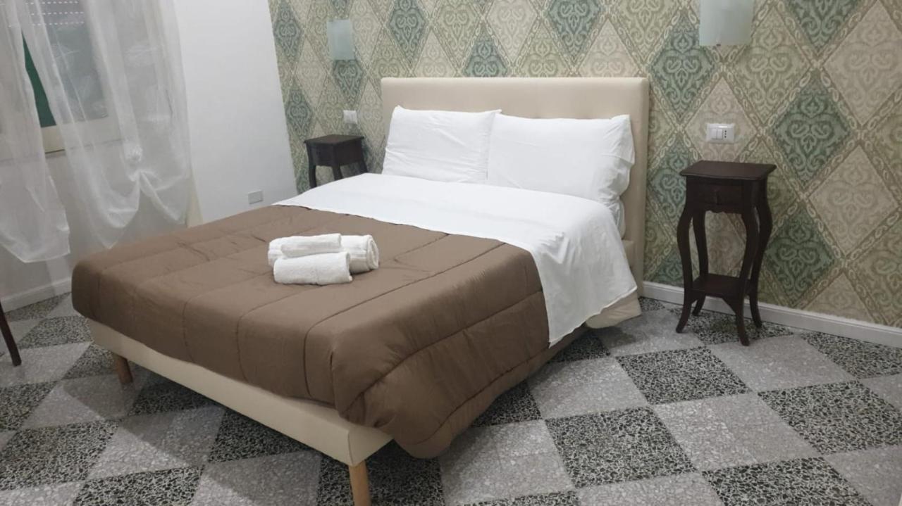 ياتّيباليا B&B By The Station المظهر الخارجي الصورة