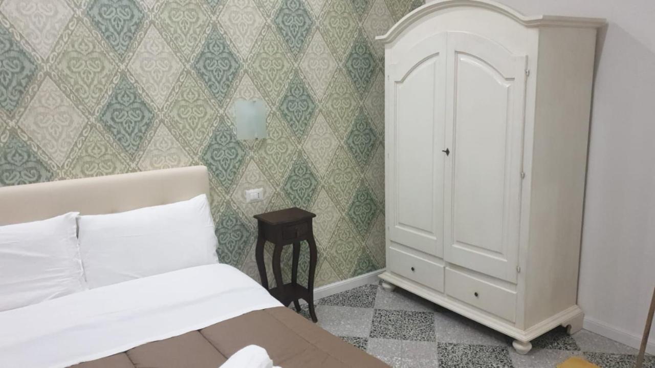 ياتّيباليا B&B By The Station المظهر الخارجي الصورة